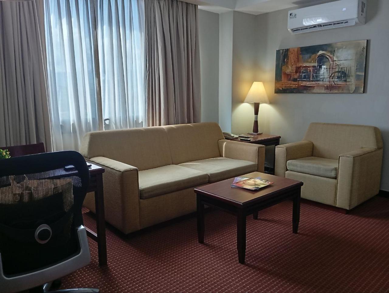 Executive Suites Валенсия Экстерьер фото