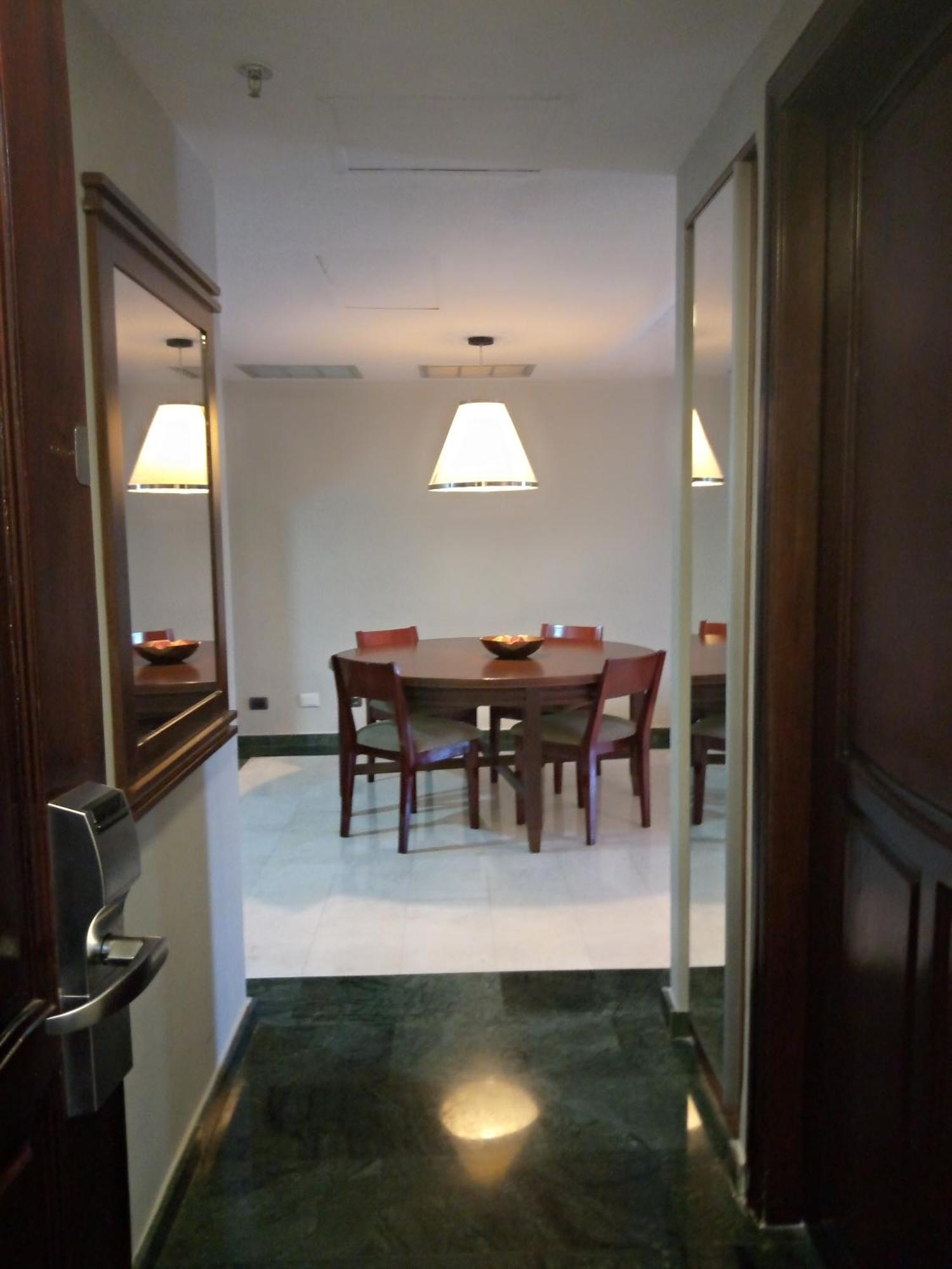 Executive Suites Валенсия Экстерьер фото