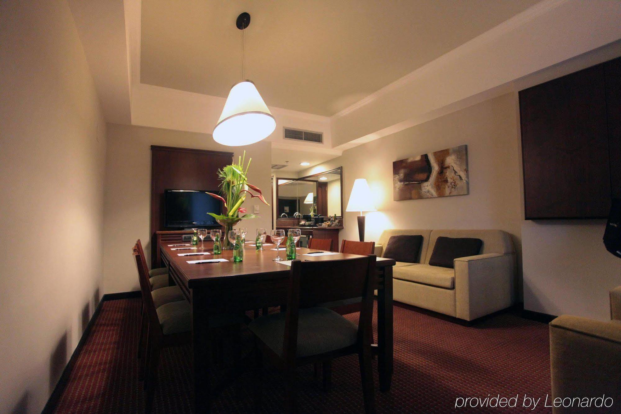 Executive Suites Валенсия Номер фото